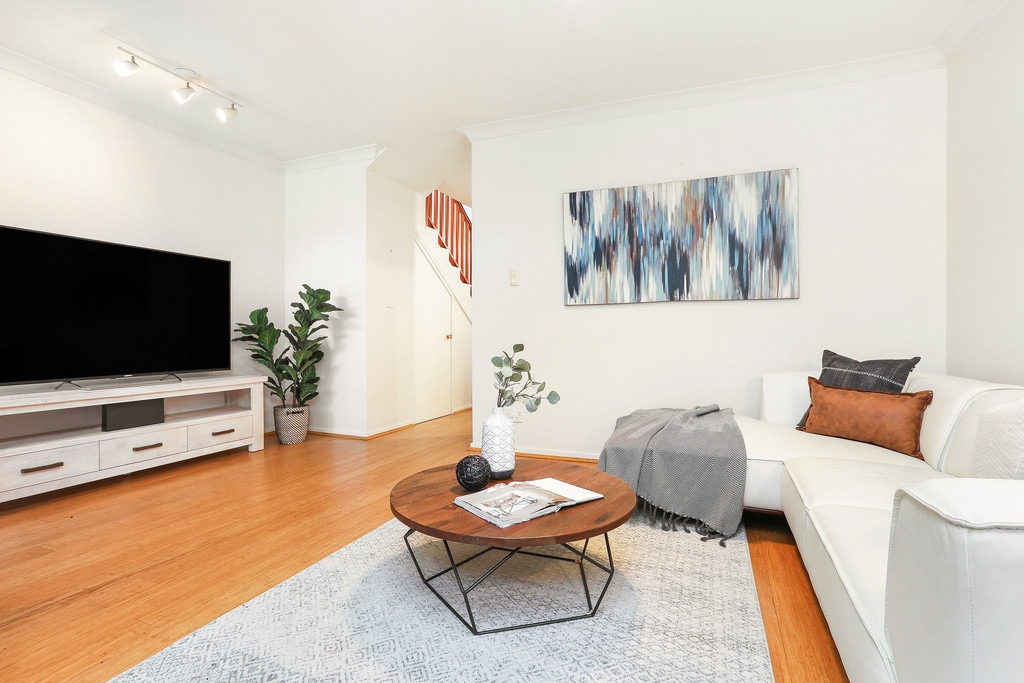 3/182a Flood Street, Leichhardt Sold by Hudson McHugh - image 1