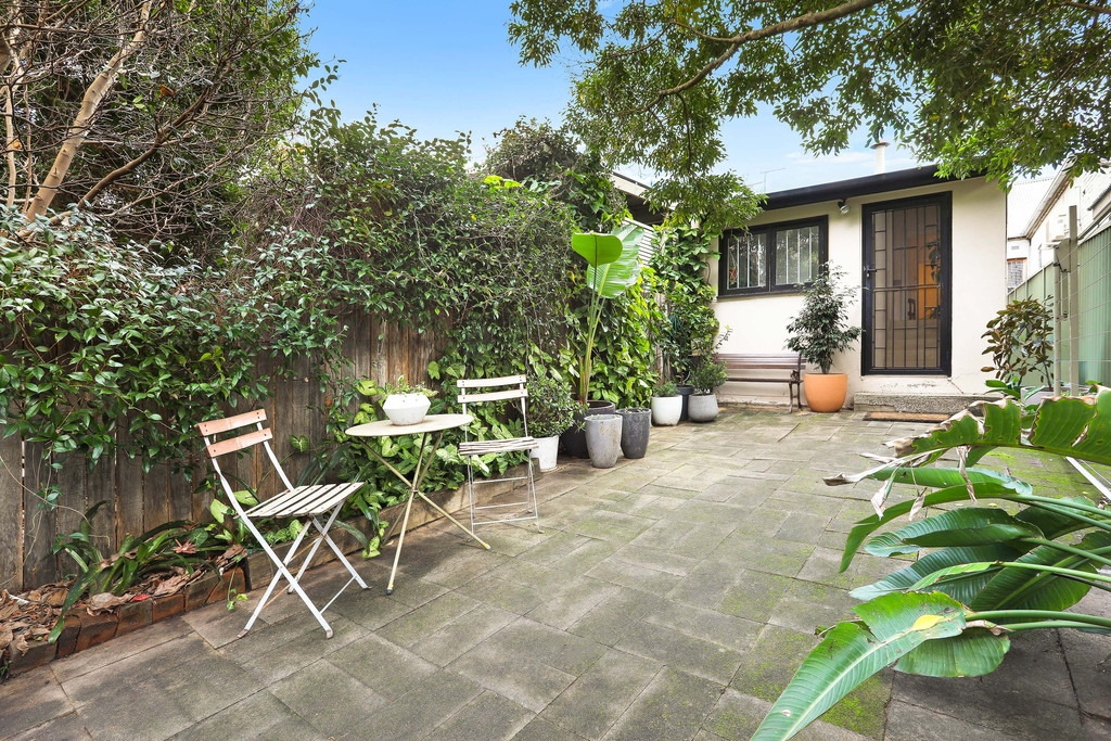 11 John Street, Leichhardt Sold by Hudson McHugh - image 1