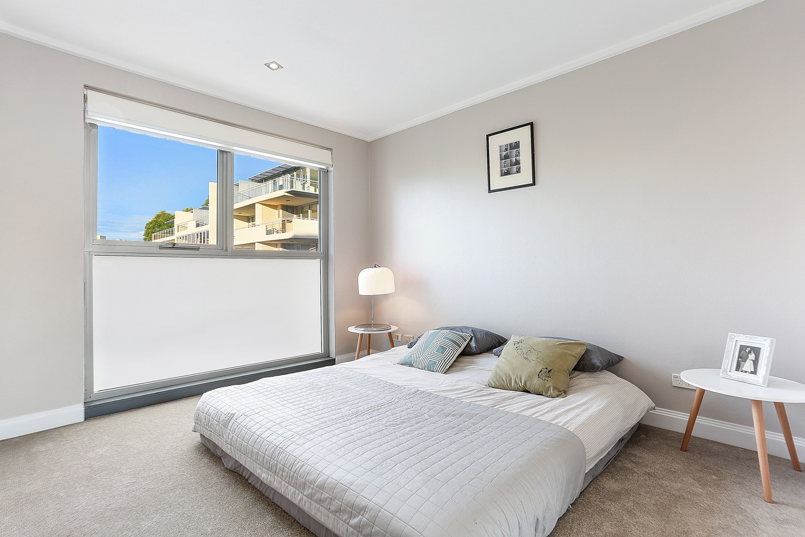 25/5-13 Larkin Street, Camperdown Sold by Hudson McHugh - image 1