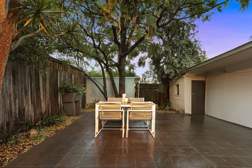 10 Day Street, Leichhardt Sold by Hudson McHugh - image 1