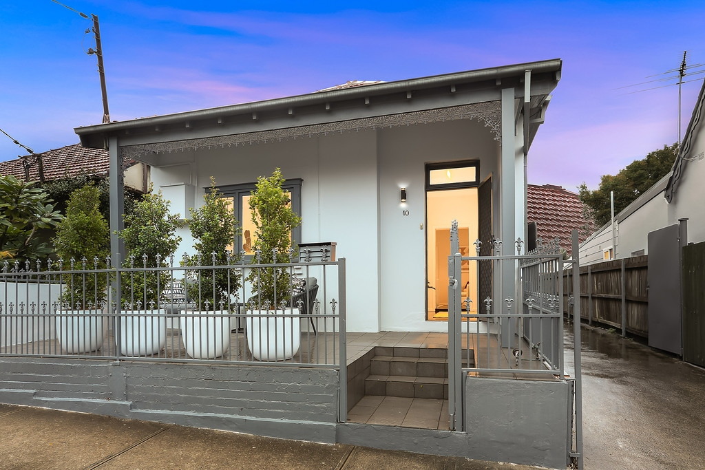 10 Day Street, Leichhardt Sold by Hudson McHugh - image 1