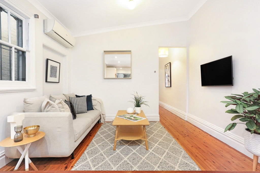 8 Mackenzie Street, Leichhardt Sold by Hudson McHugh - image 1