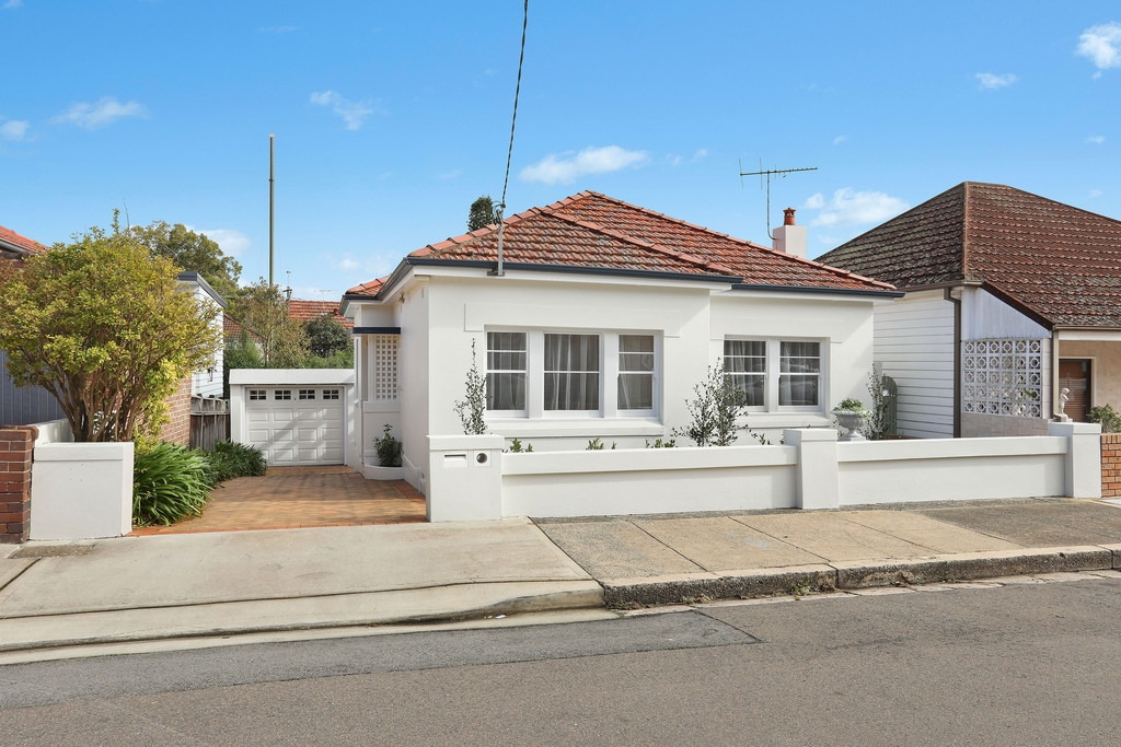 15 William Street, Ashfield Sold by Hudson McHugh - image 1