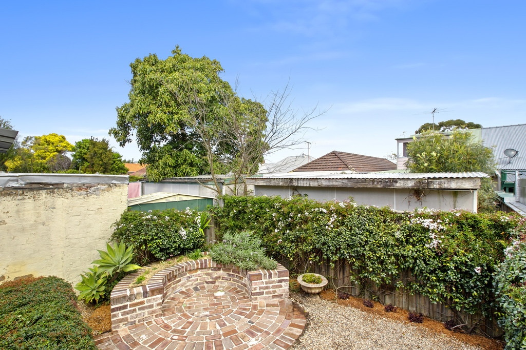 26 Calvert Street, Marrickville Sold by Hudson McHugh - image 1