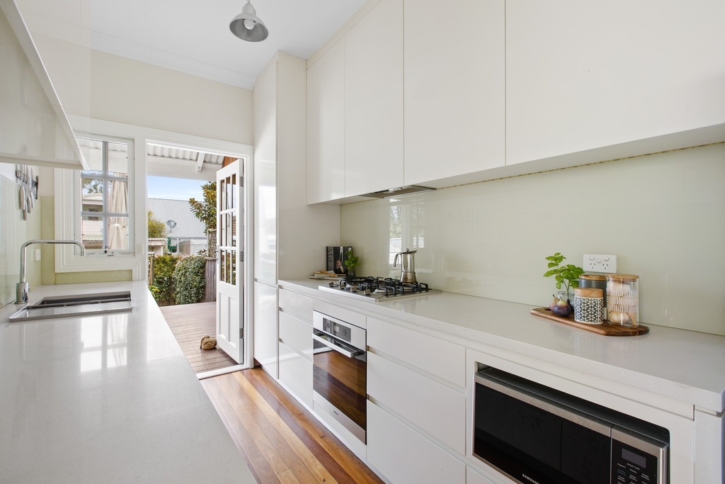 26 Calvert Street, Marrickville Sold by Hudson McHugh - image 1