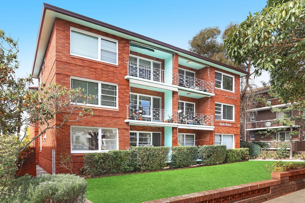 9/10 Tintern Road, Ashfield Sold by Hudson McHugh - image 1