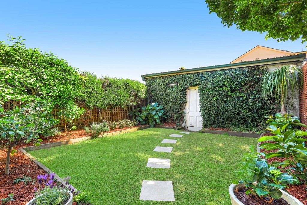 17 Albert Street, Leichhardt Sold by Hudson McHugh - image 1