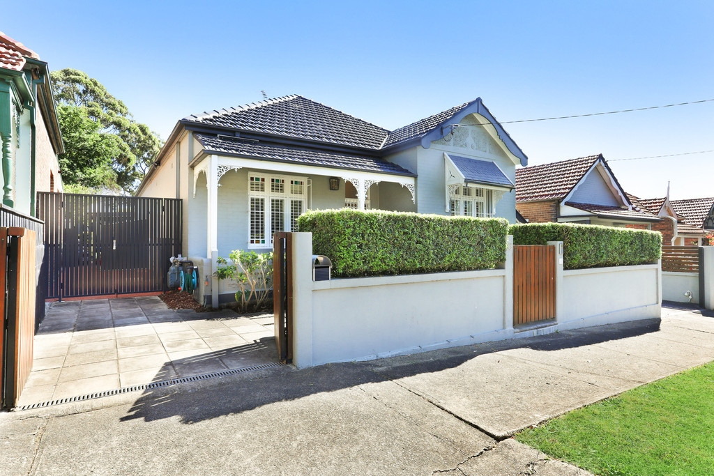 13 Eric Street, Lilyfield Leased by Hudson McHugh - image 1