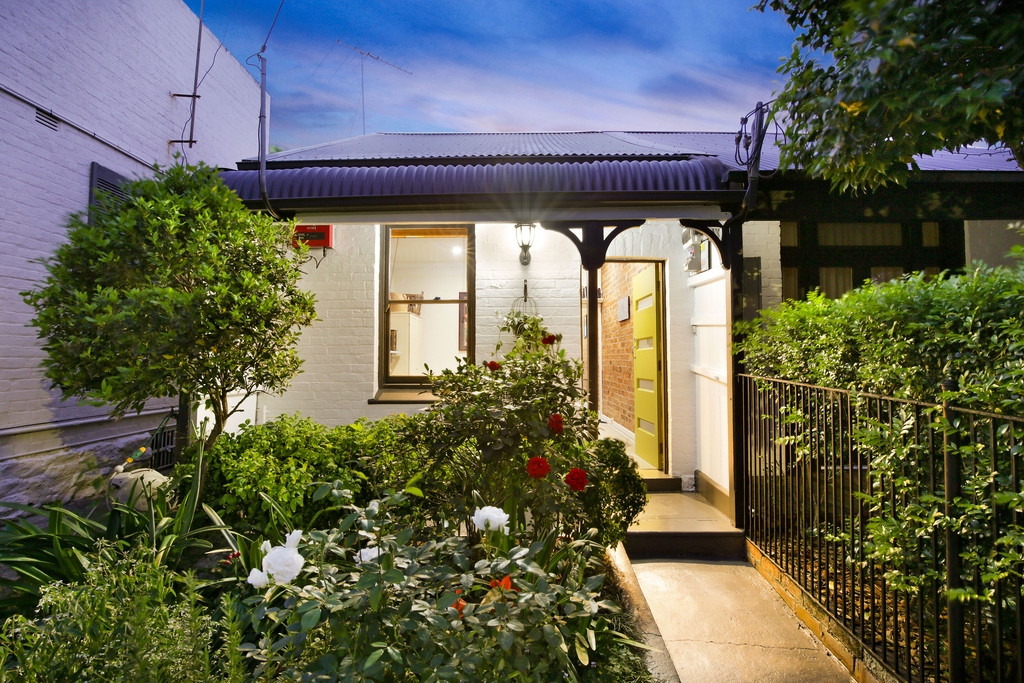 114 Windsor Road, Dulwich Hill Sold by Hudson McHugh - image 1