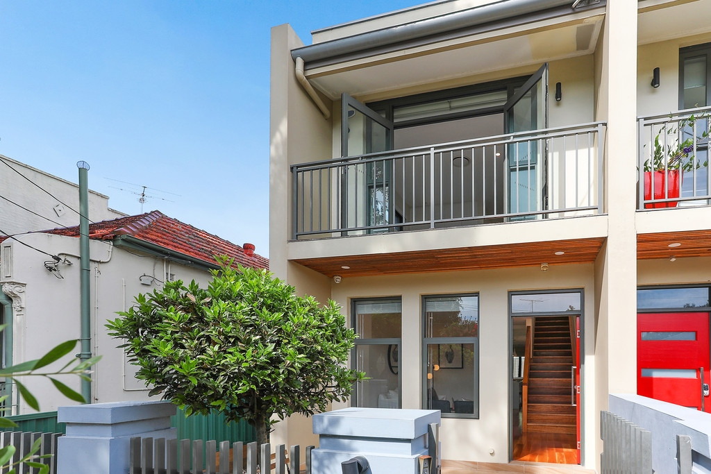 19a Bishop Street, Petersham Sold by Hudson McHugh - image 1