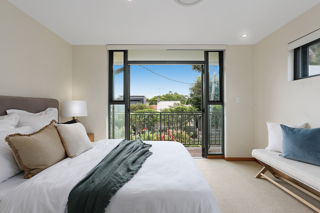 19a Bishop Street, Petersham Sold by Hudson McHugh - image 1