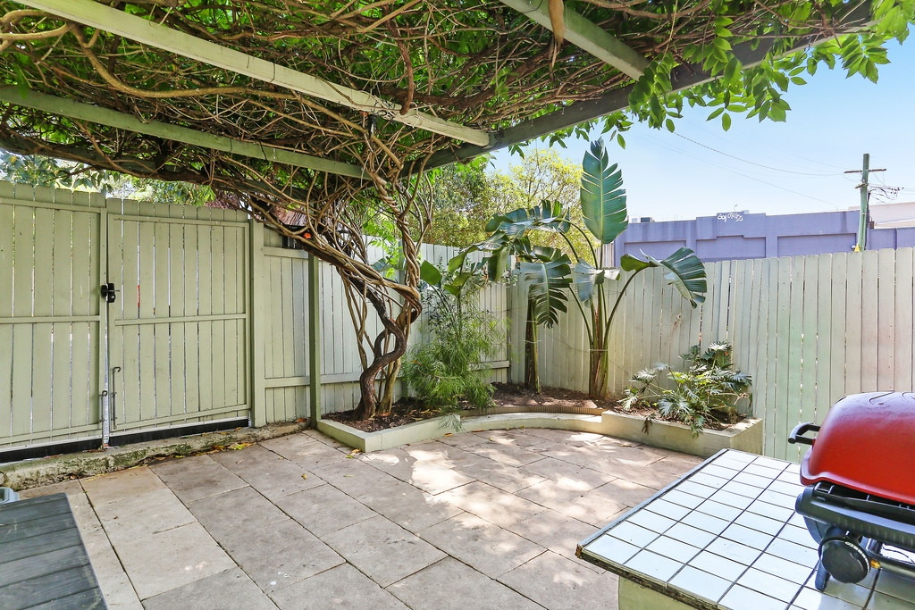 104 Flood Street, Leichhardt Leased by Hudson McHugh - image 1