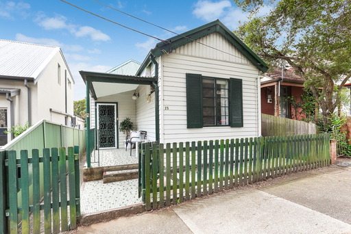 25 Macauley Street, Leichhardt Sold by Hudson McHugh