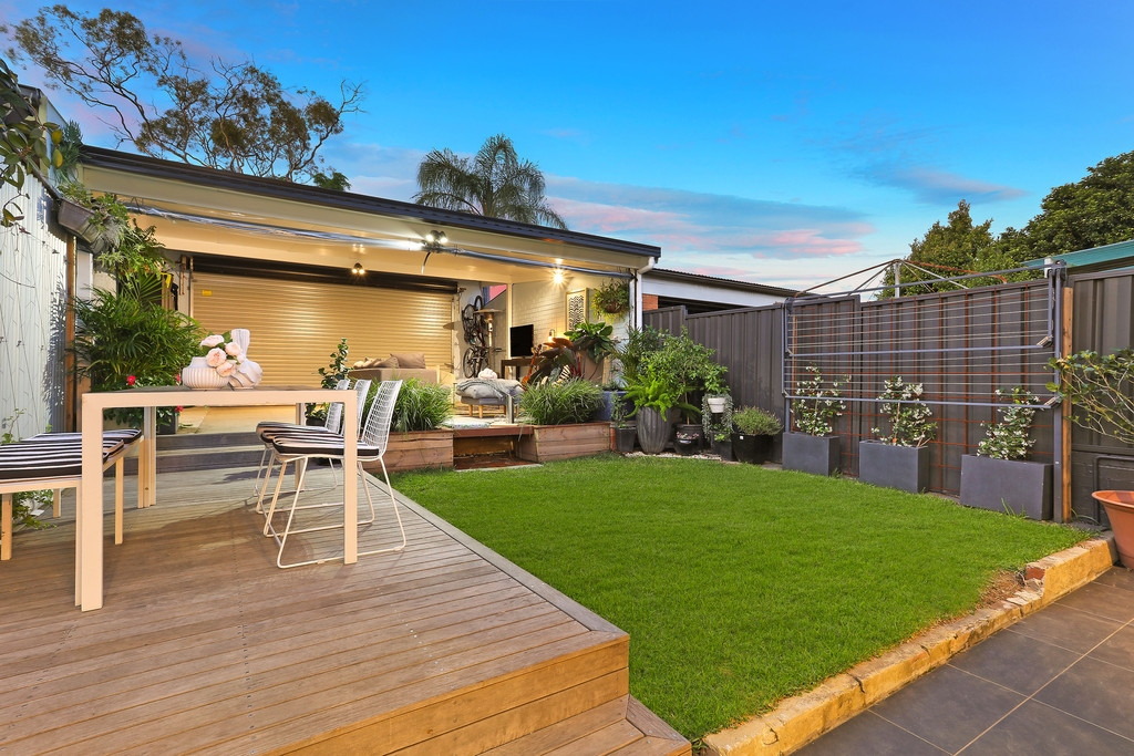 38 Salisbury Road, Stanmore Sold by Hudson McHugh - image 1